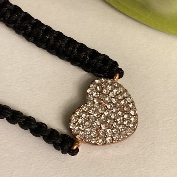 ⭐️ Host Pick!!! ⭐️ NWOT - Rose Gold Tone Heart Crystal Lanyard Bracelet - Picture 2 of 5